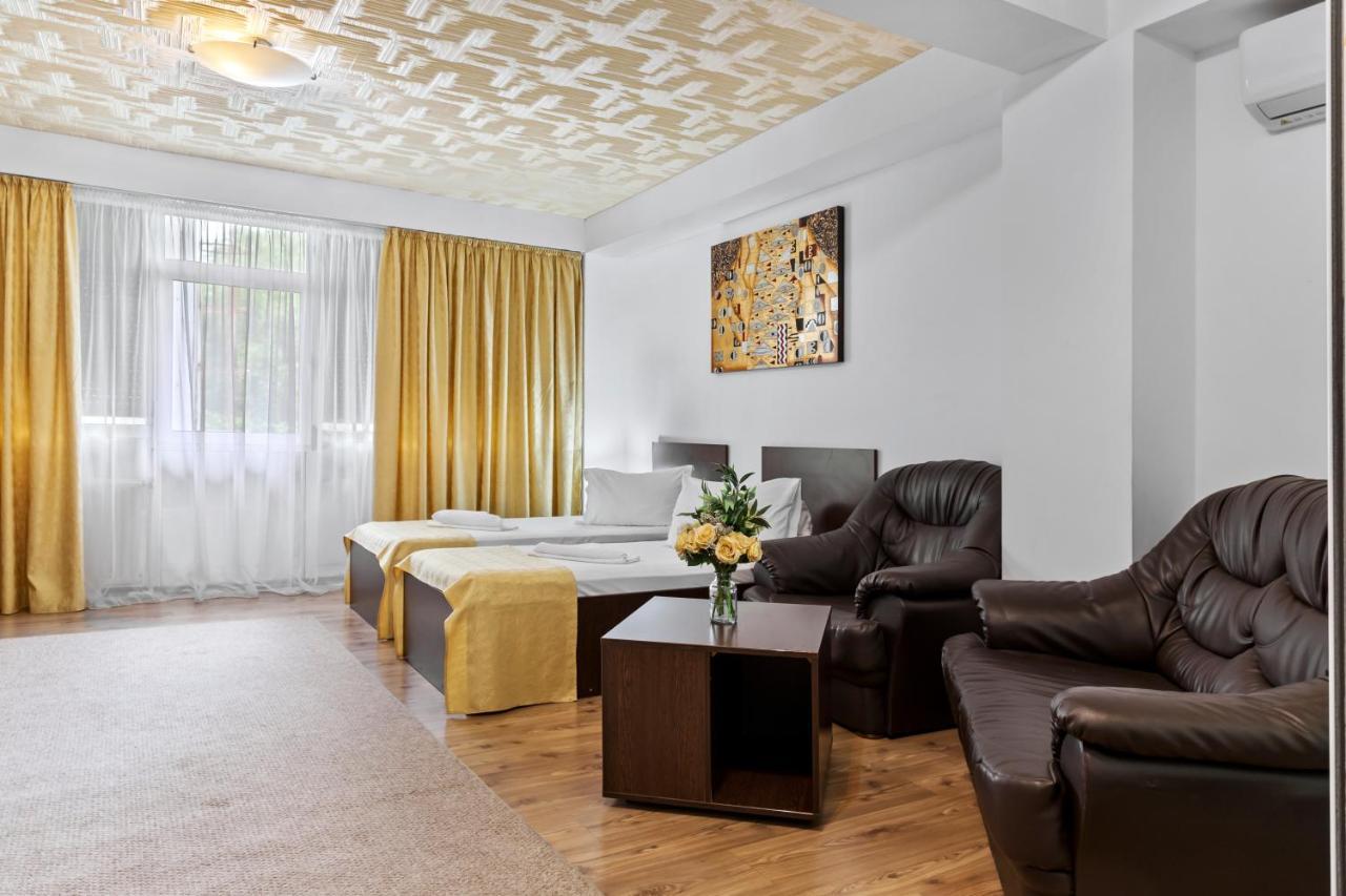 Hotel Charter Otopeni Exteriér fotografie