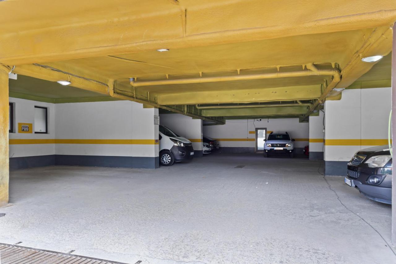 Hotel Charter Otopeni Exteriér fotografie